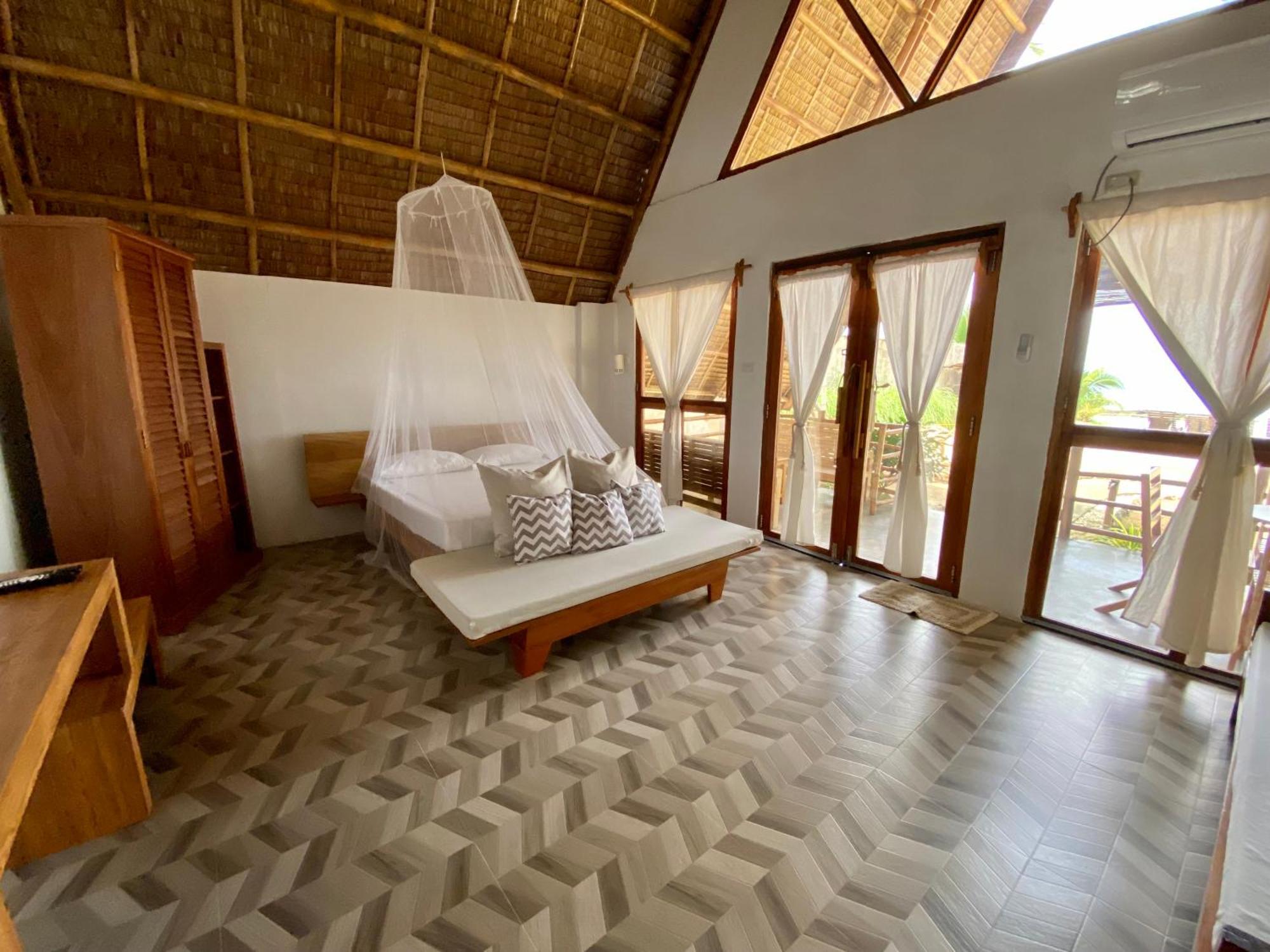 Surya Beach Resort Palawan Aborlan Экстерьер фото